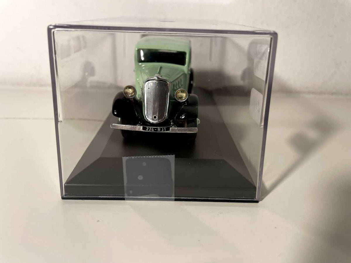 Renault Vivaquatre zielono-białe