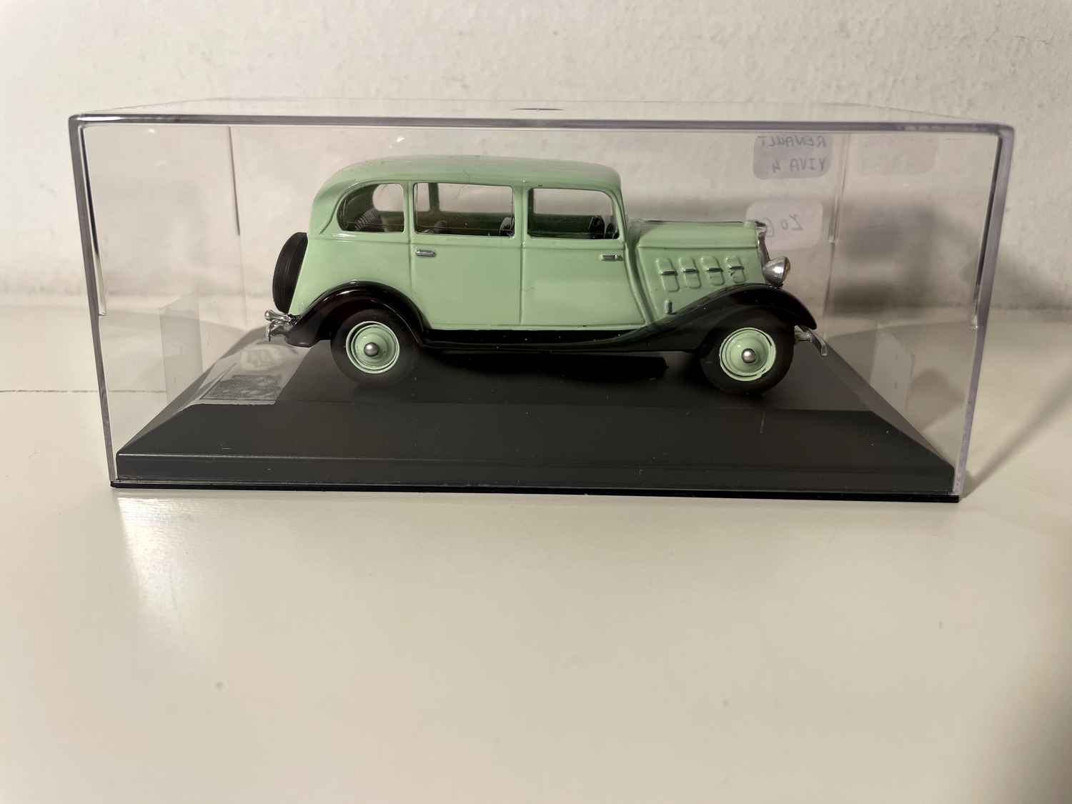 Renault Vivaquatre zielono-białe