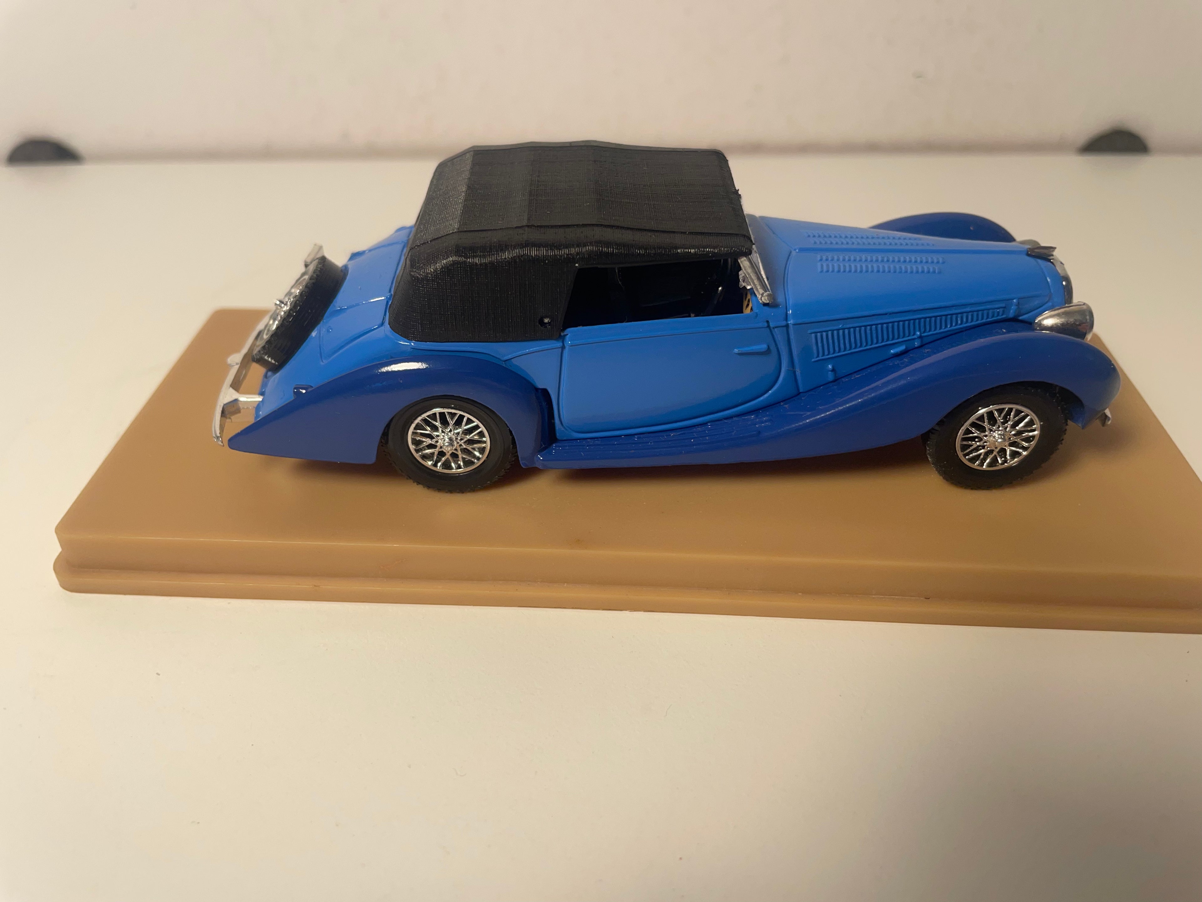 Delahaye 135M - Figoni-Falashi bleue de 1939 - Solido