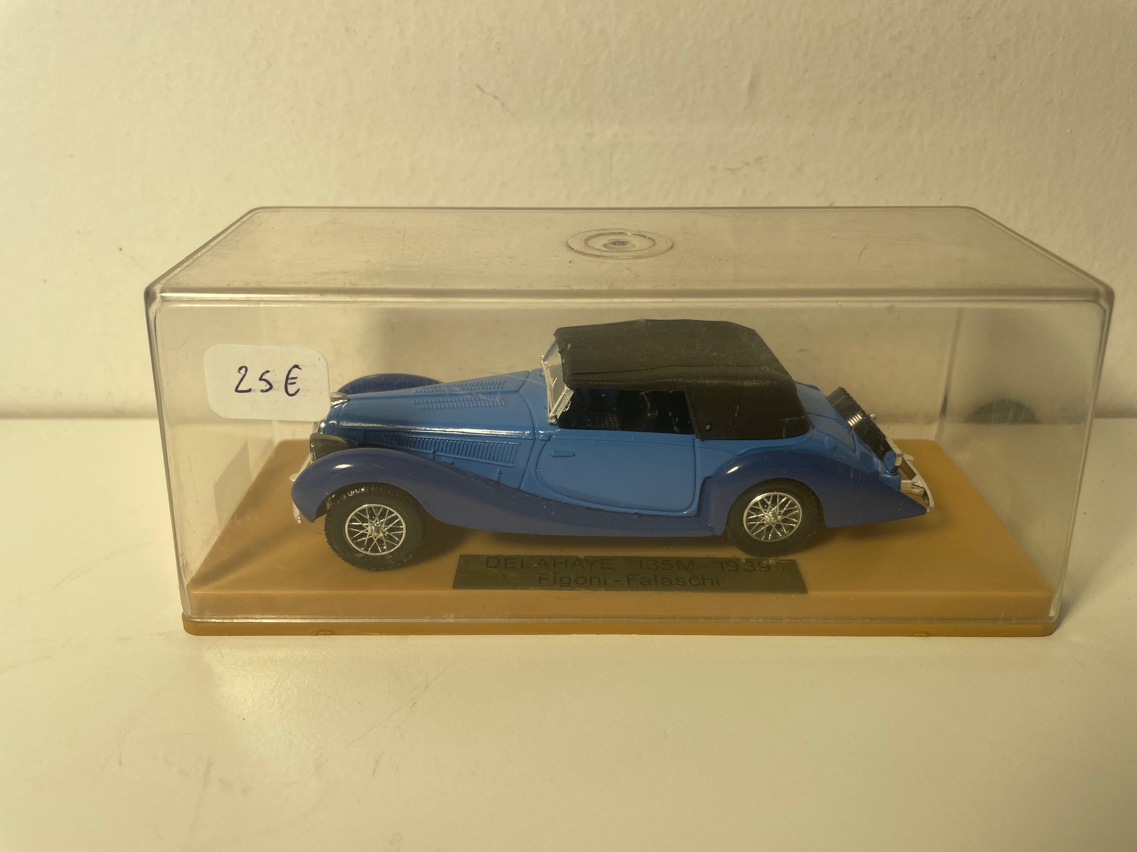 Delahaye 135M - Figoni-Falashi bleue de 1939 - Solido