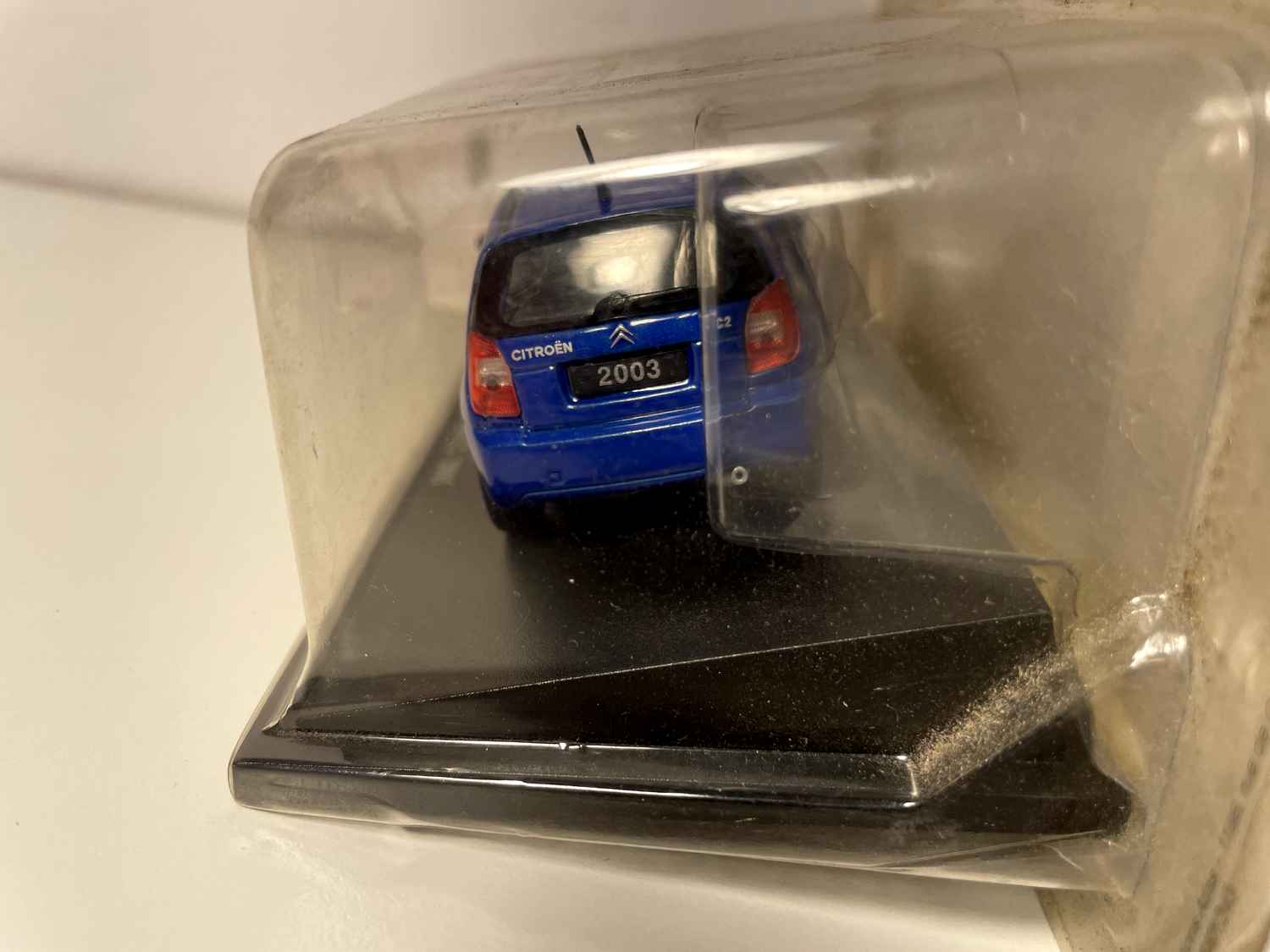Citroën C2 bleue de 2003 (blister)