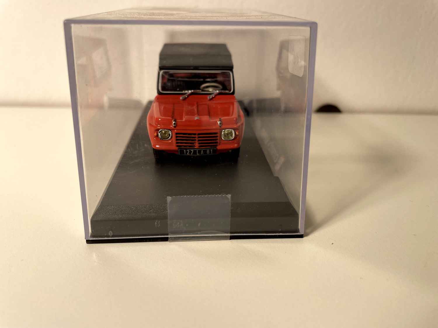 Citroën Méhari rouge orangé? de 1970 - Auto-Plus