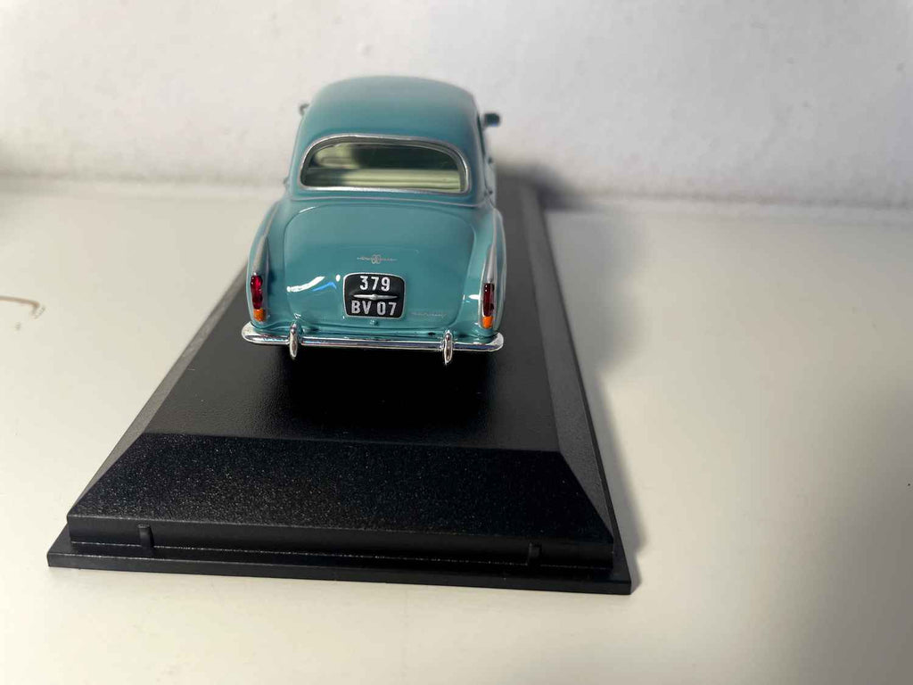 Renault Frégate verde escura de 1959 - NOREV
