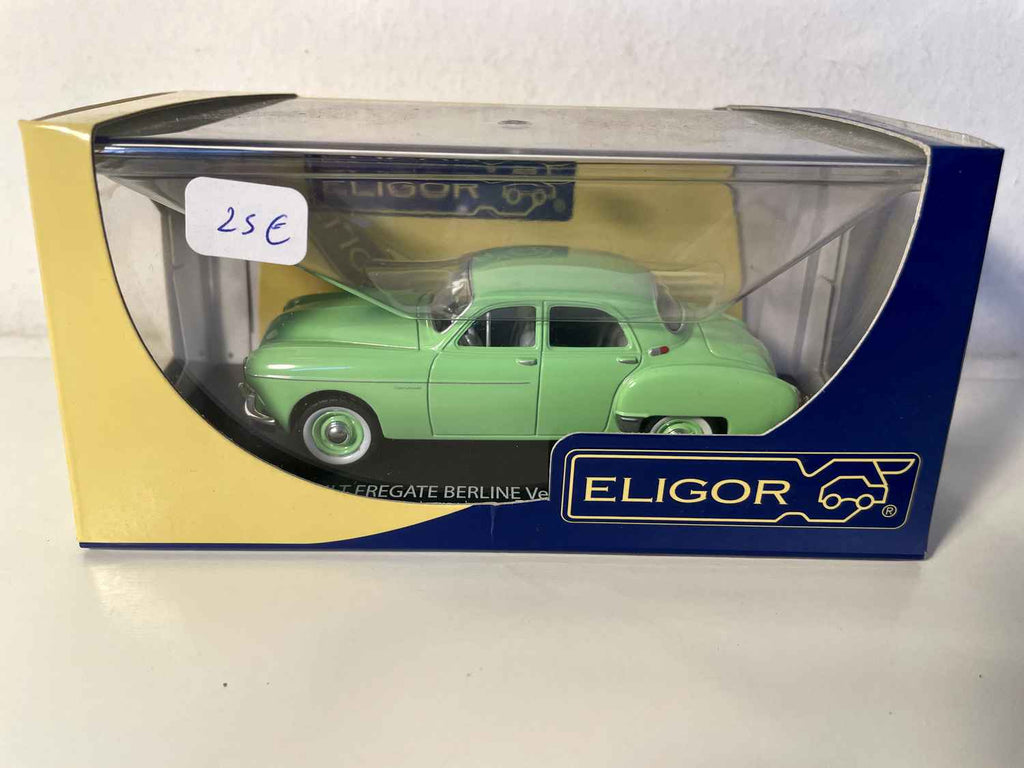 Renault Frégate Apfelgrün Limousine - ELIGOR Referenz 100957