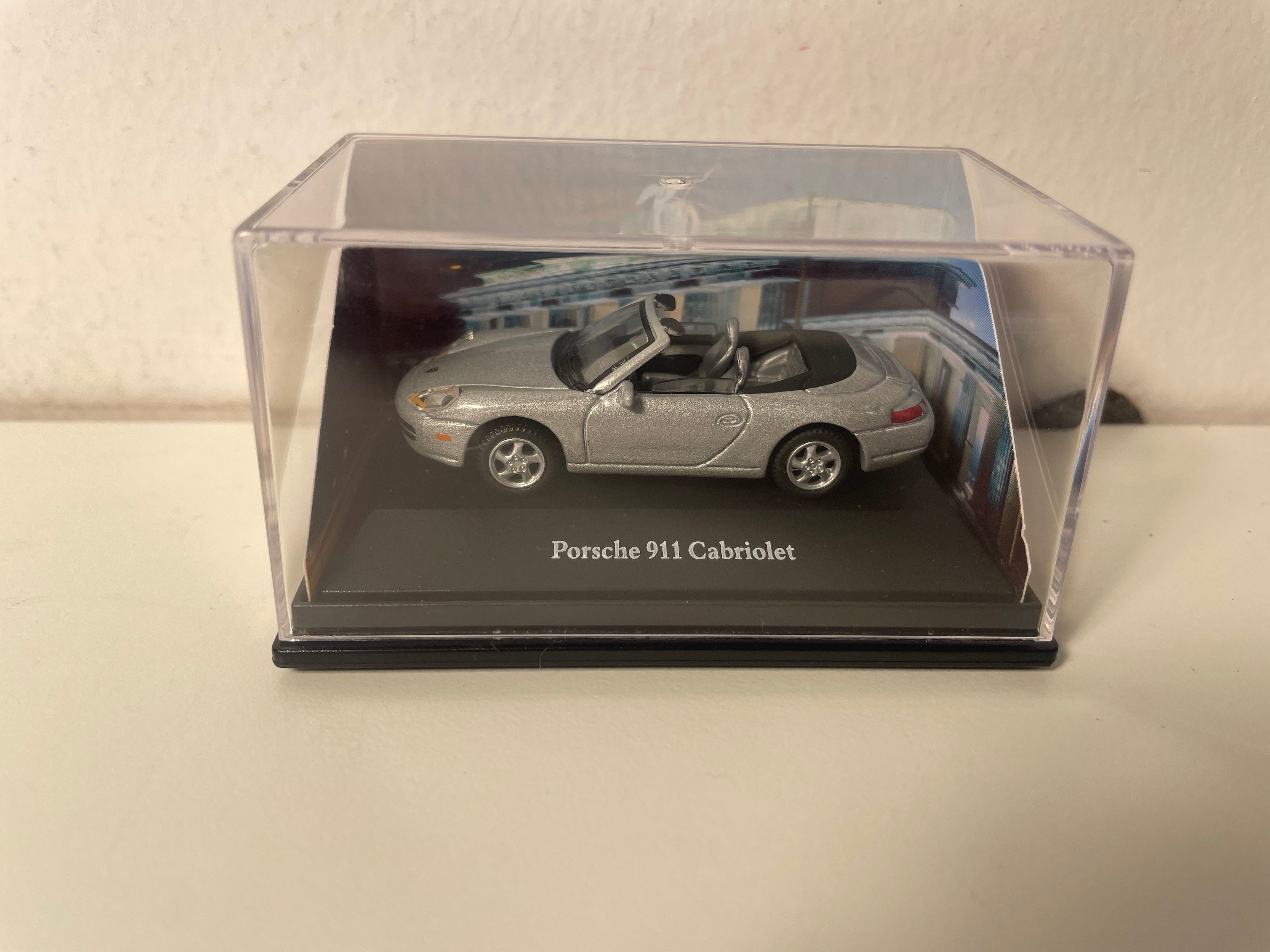 Coffret de 6 voitures (échelle: 1/72ème)