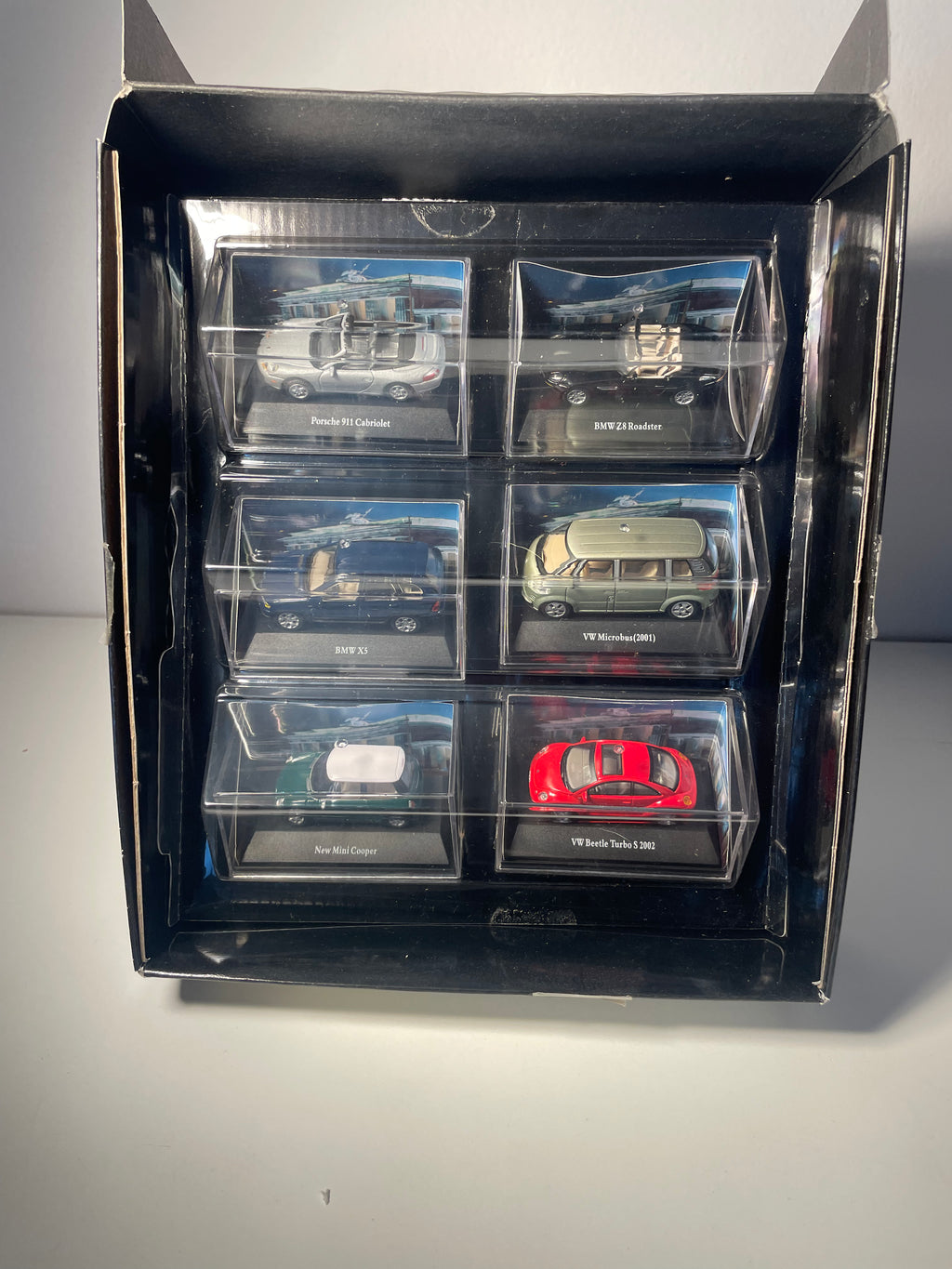 Coffret de 6 voitures (échelle: 1/72ème)