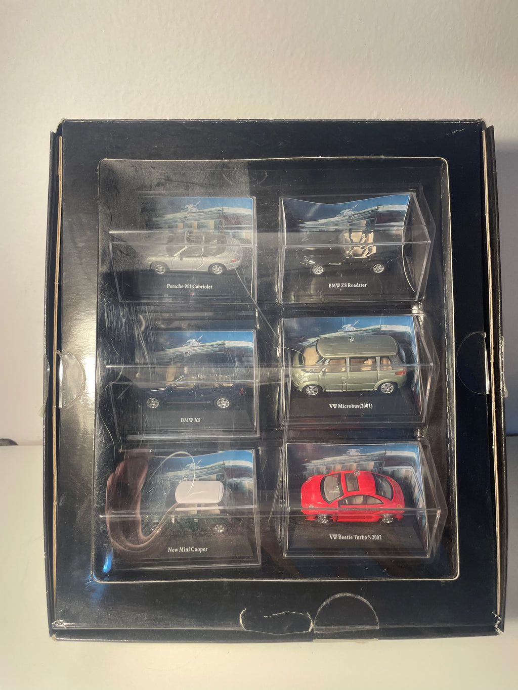 Coffret de 6 voitures (échelle: 1/72ème)