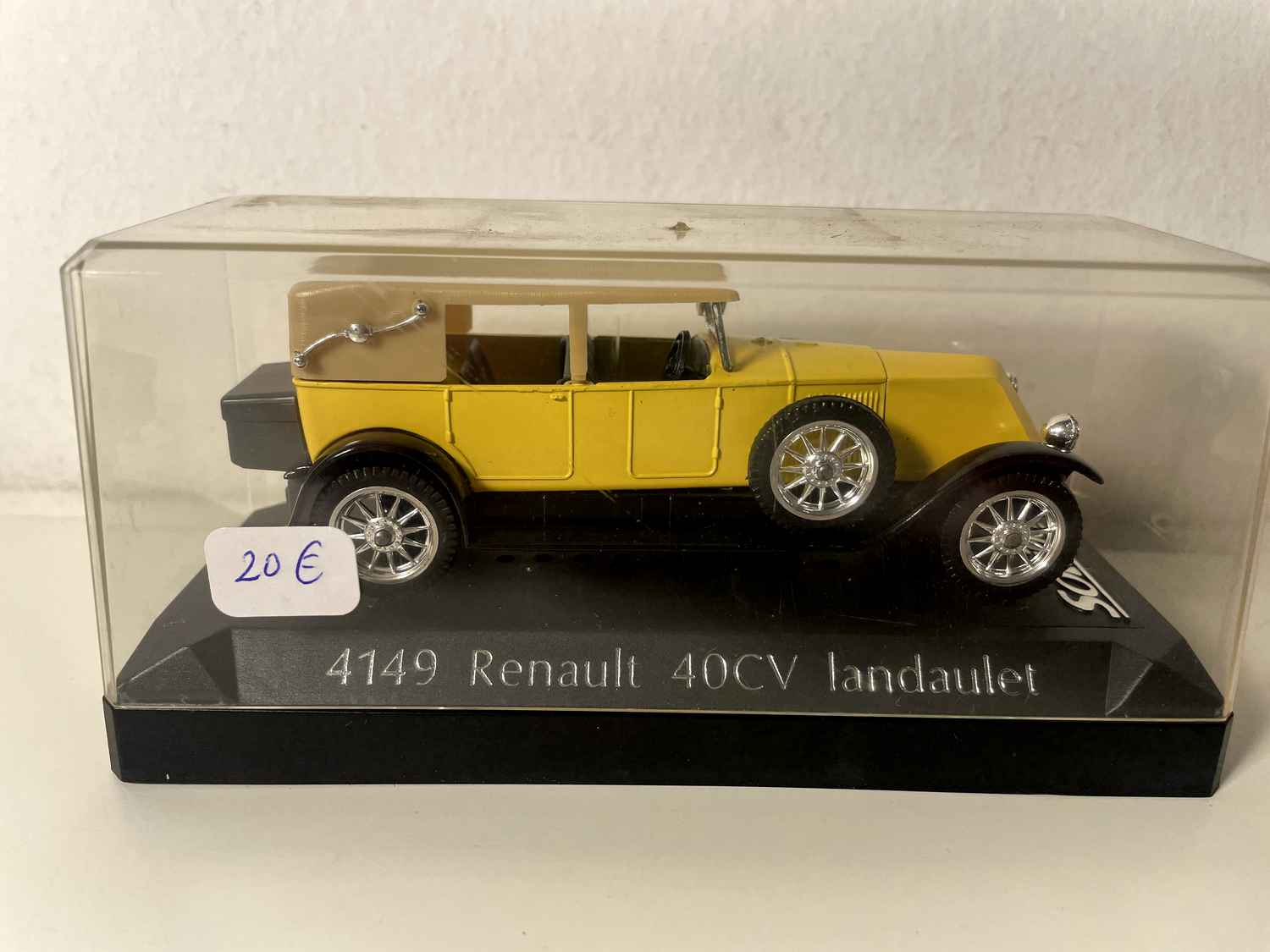 Renault 40CV Landaulet giel (Solido Referenz 4149)