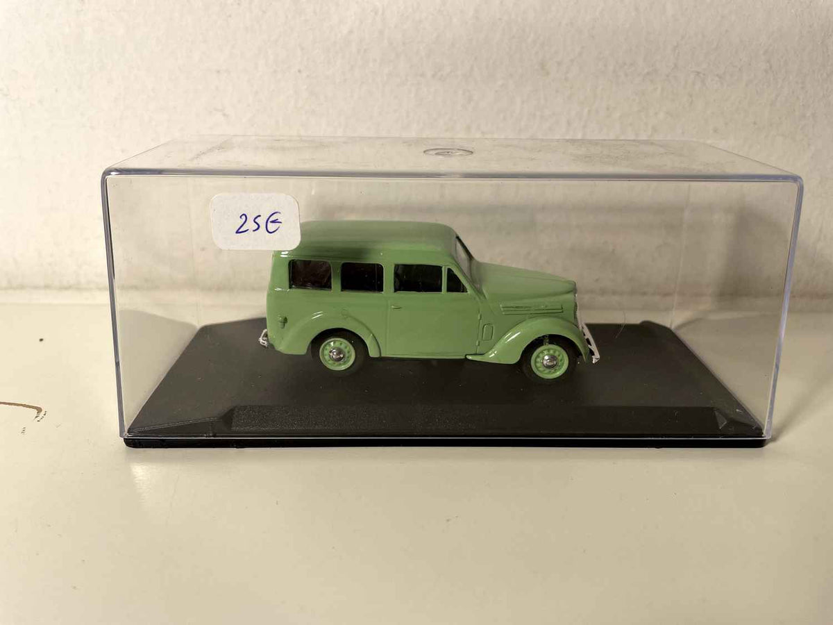 Renault Juvaquatre fourgonnette vitrée verte - ELIGOR référence 1018 D