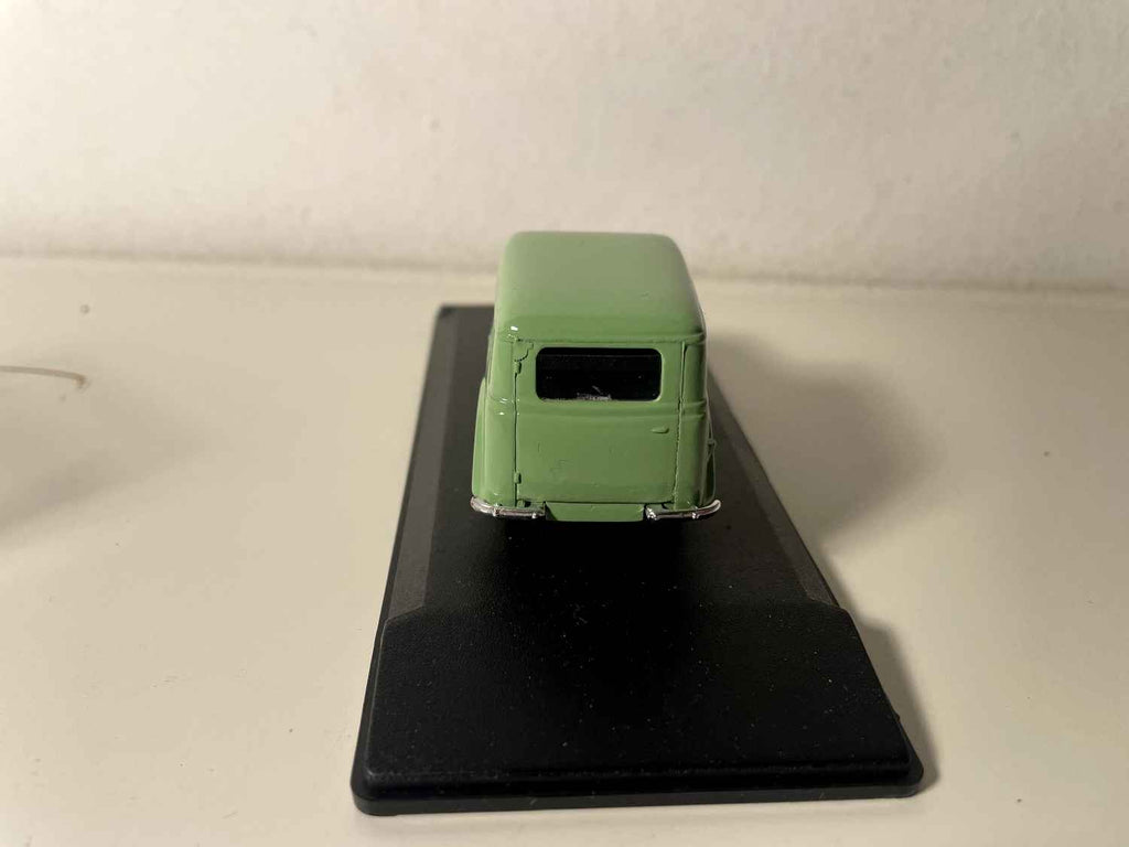 Renault Juvaquatre fourgonnette vitrée verte - ELIGOR référence 1018 D