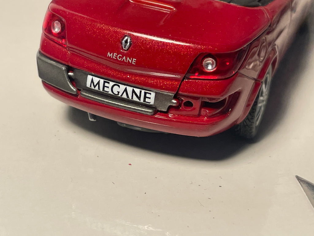 Renault Mégane coupé grise et Renault Mégane cabriolet bordeaux - NOREV