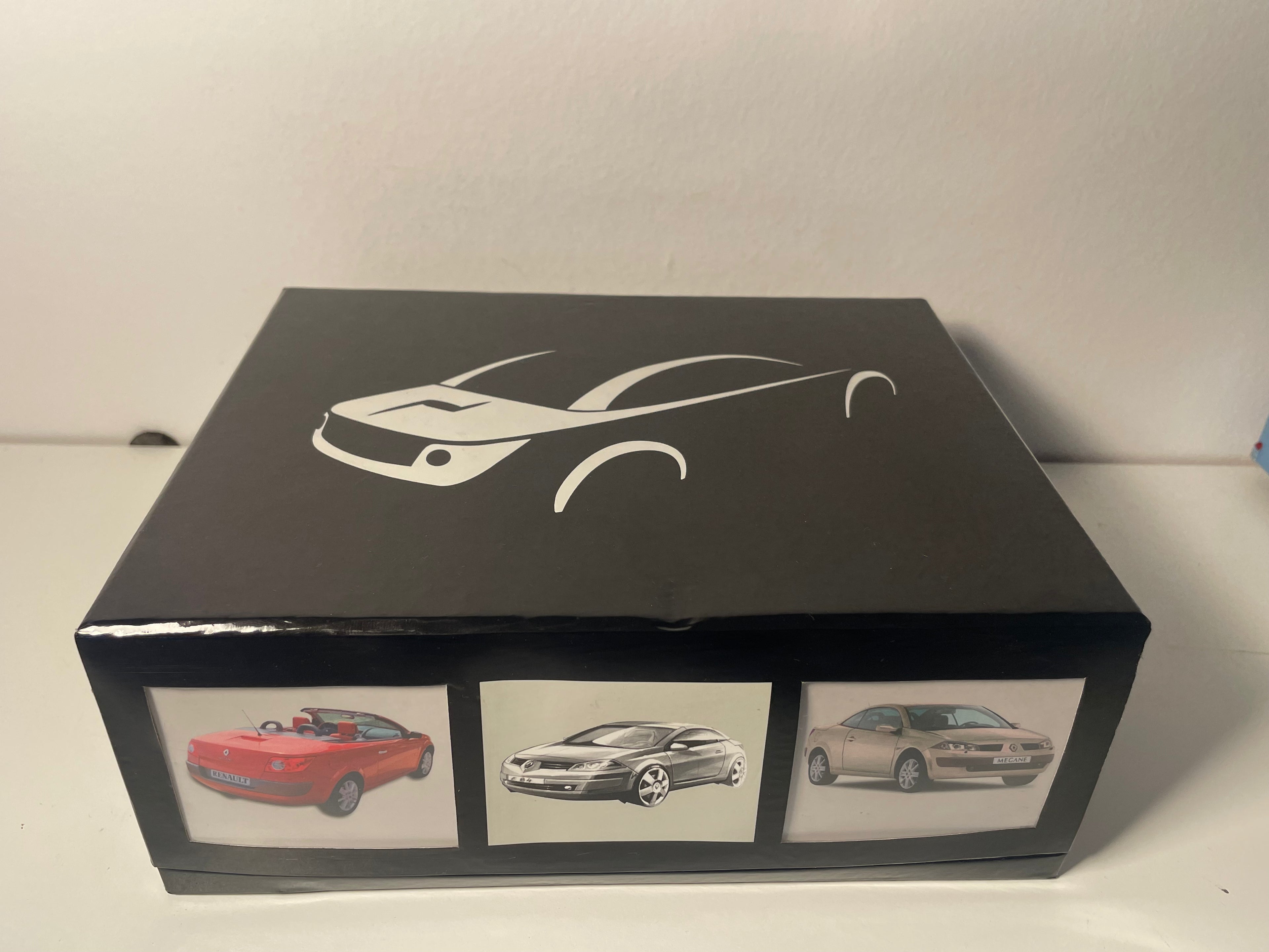 Renault Mégane coupé grise et Renault Mégane cabriolet bordeaux - NOREV