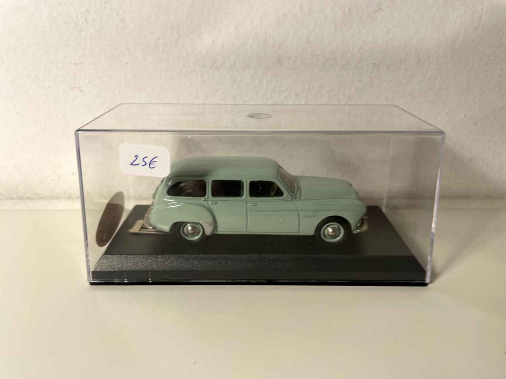 Renault Frégate Manoir verde pallido del 1959 (collezione ELYSEE)