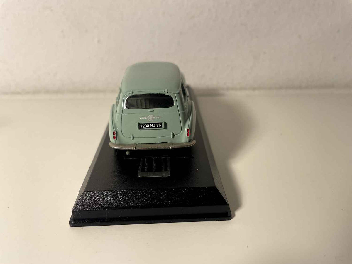 Renault Frégate Manoir verde pallido del 1959 (collezione ELYSEE)