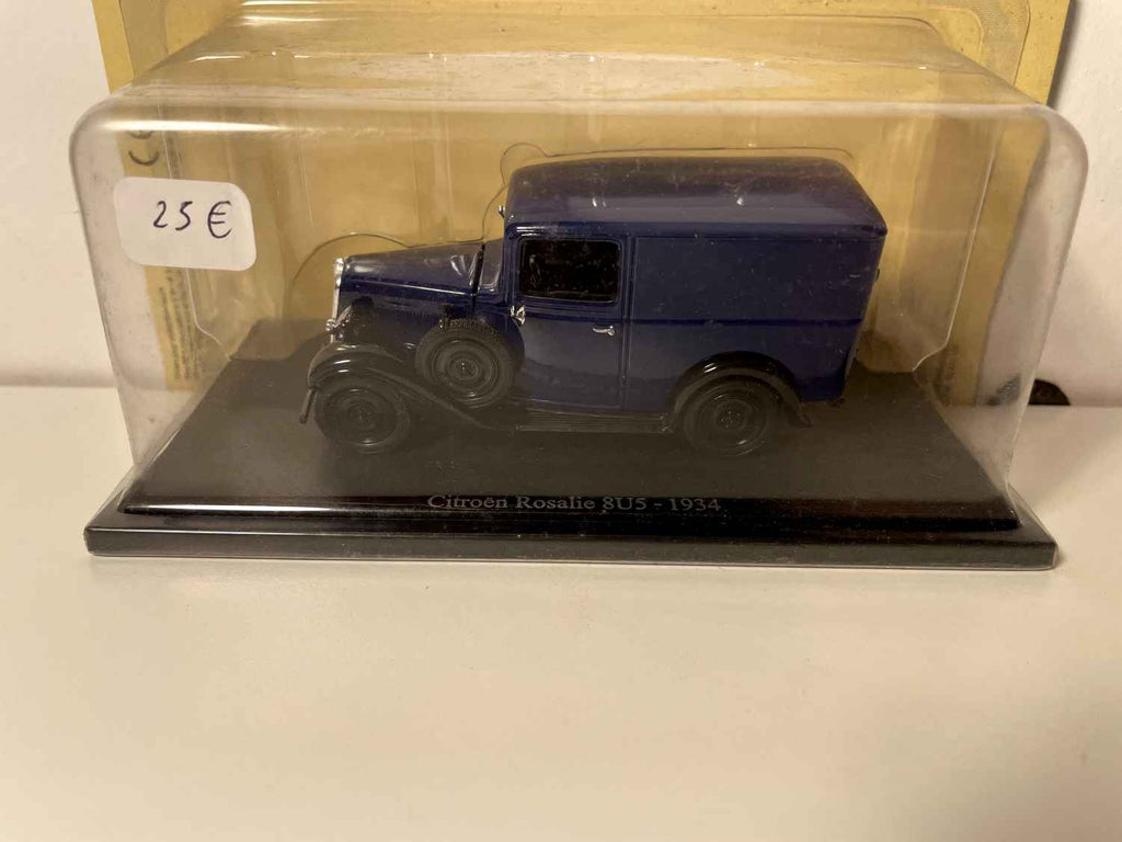 Citroën Rosalie 8U5 bleue de 1934 (sous blister)