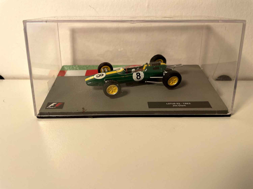 Lotus 25 verde y amarillo número 8 de 1963 (Fórmula 1)