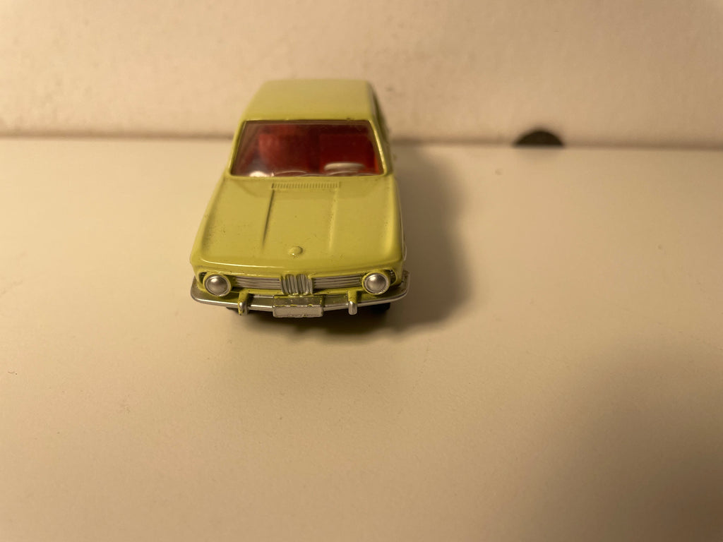 BMW 1500 Hellgelb Dinky-Toys (Ausgabe Atlas)