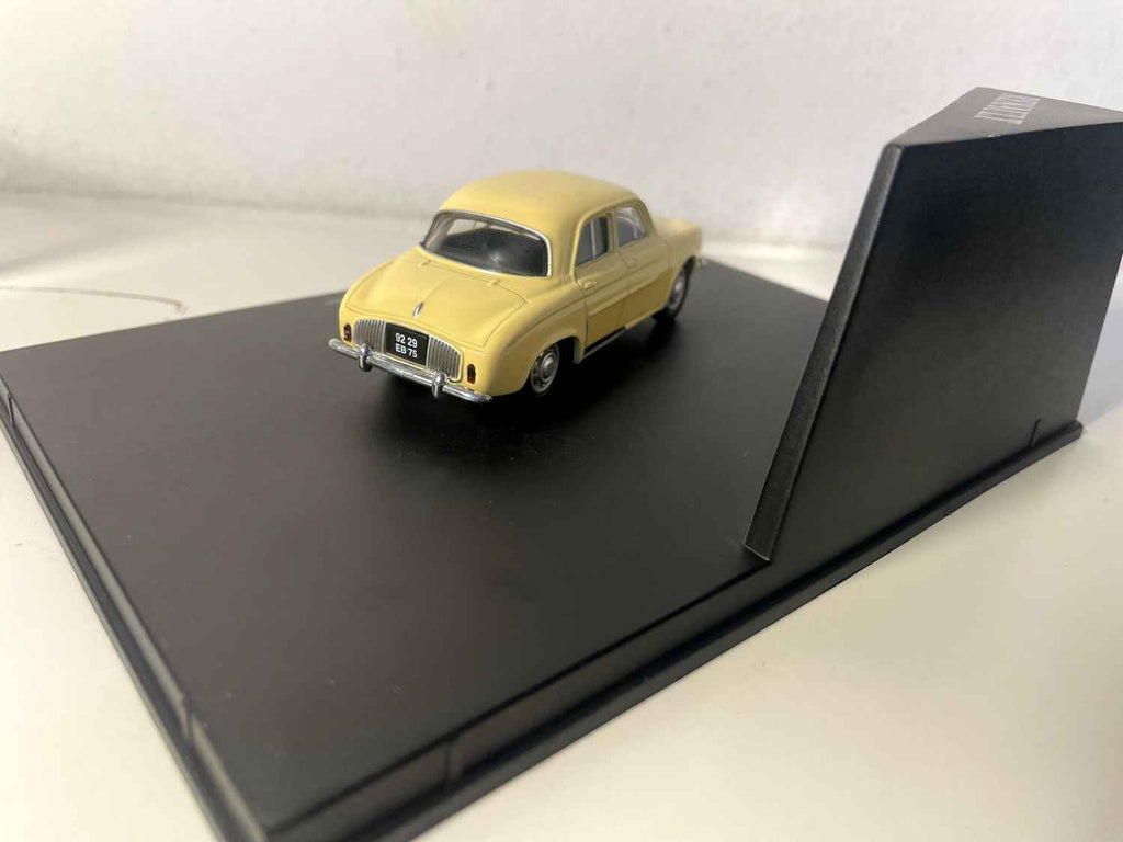 Renault Dauphine jasno żółty/beżowy (coffret boite rectangle) - Universal Hobbies