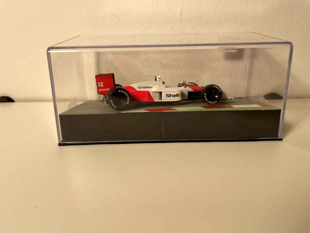 McLaren MP 4/4 blanche et rouge numéro 12 de 1988 - Formule 1 - Ayrton Senna