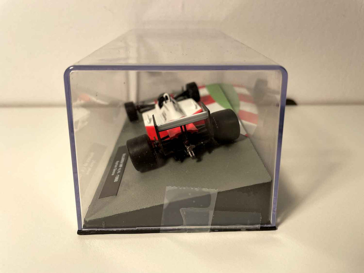 McLaren MP 4/4 blanche et rouge numéro 12 de 1988 - Formule 1 - Ayrton Senna