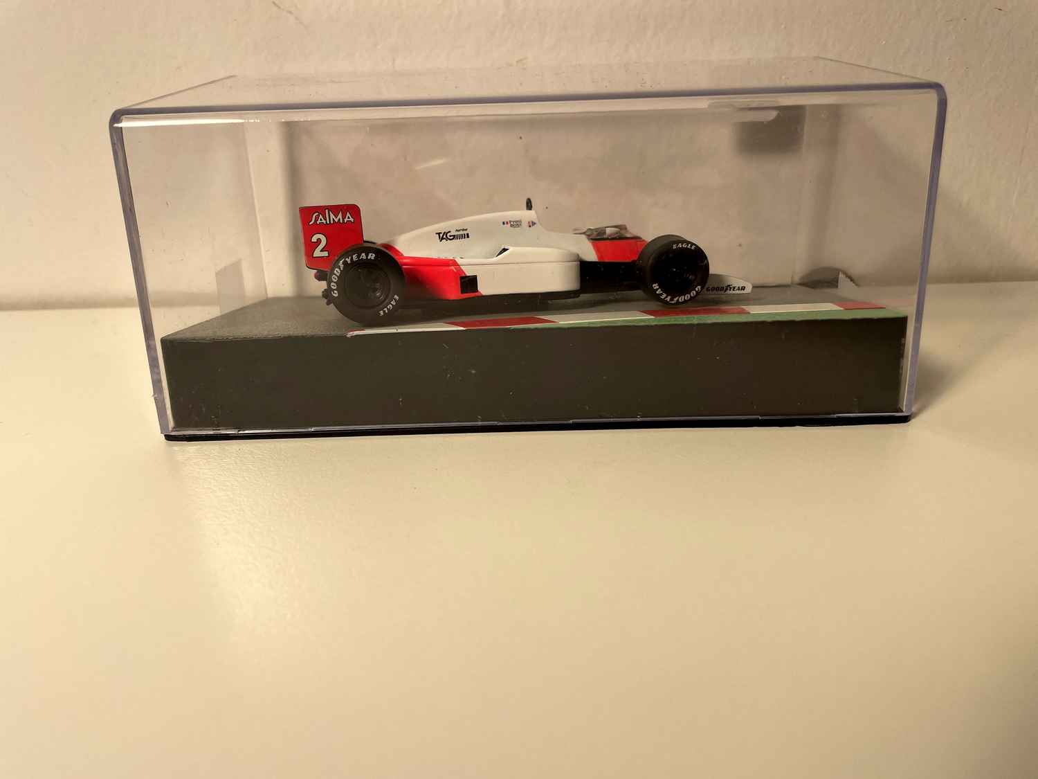 McLaren MP 4/2B white and orange number 2 from 1985 - Formula 1