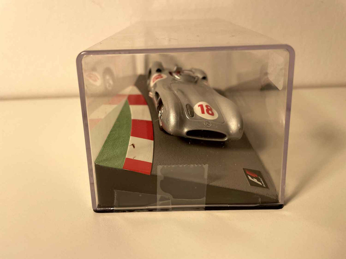 Mercedes W196 grijs nummer 18 van 1955 - Formule 1