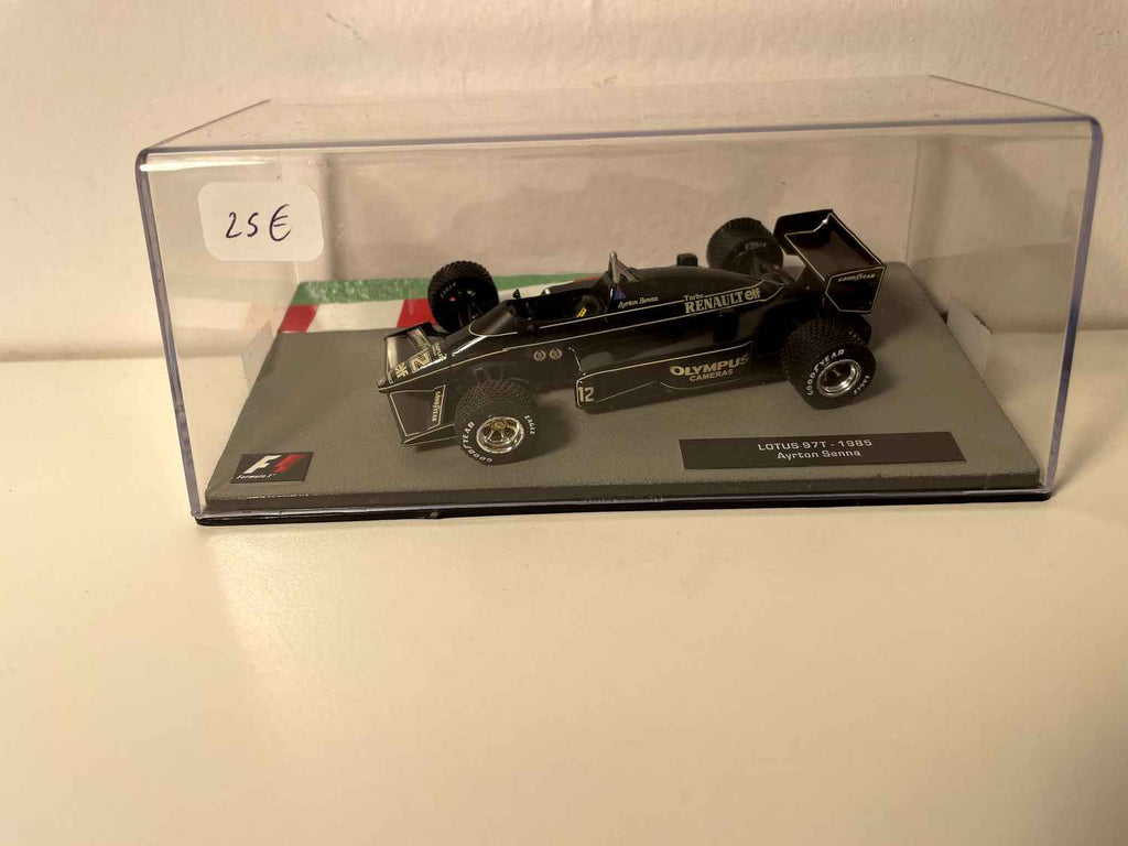 Black Lotus 97T numer 12 z 1985 roku (Formuła 1)