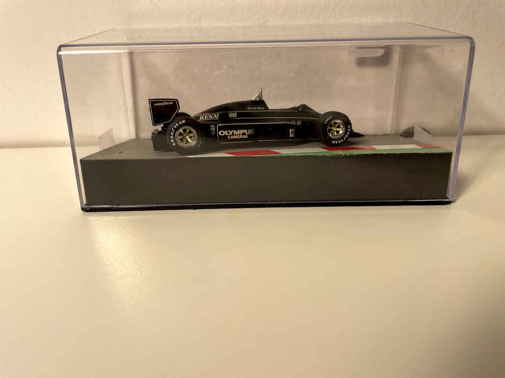 Black Lotus 97T numer 12 z 1985 roku (Formuła 1)