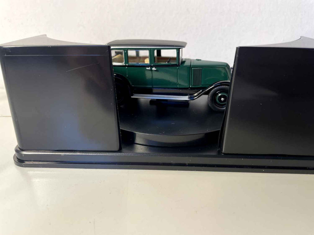 Renault PG2 Vivasix Grün von 1928 (Rechteckiges Box-Set)