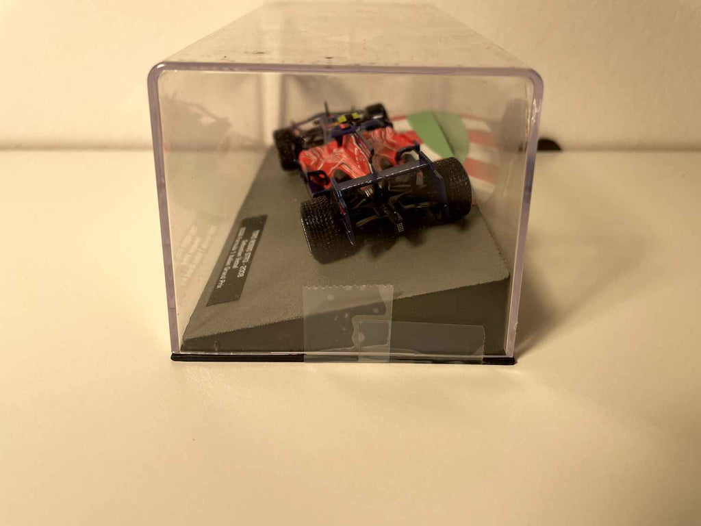 Toro Rosso STR3 niebiesko-czerwona numer 15 - Formuła 1 - Grand Prix Włoch 2008