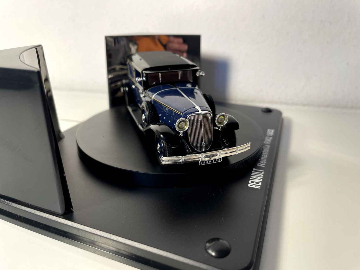 Renault Réinastella RM2 donkelblau vum Joer 1932 (Rectangular Box)