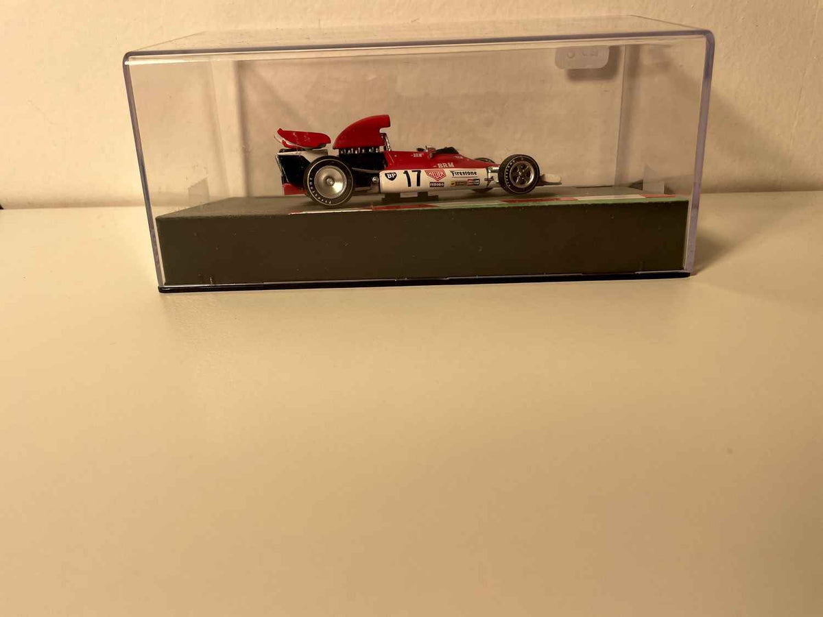 BRM P160B blanche et rouge numéro 17 - Formule 1 - grand prix de Monaco de 1972 (Jean-Pierre Beltoise)