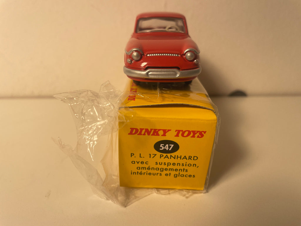 Panhard PL 17 rouge orangée? Dinky-Toys (éditions Atlas) - N°547