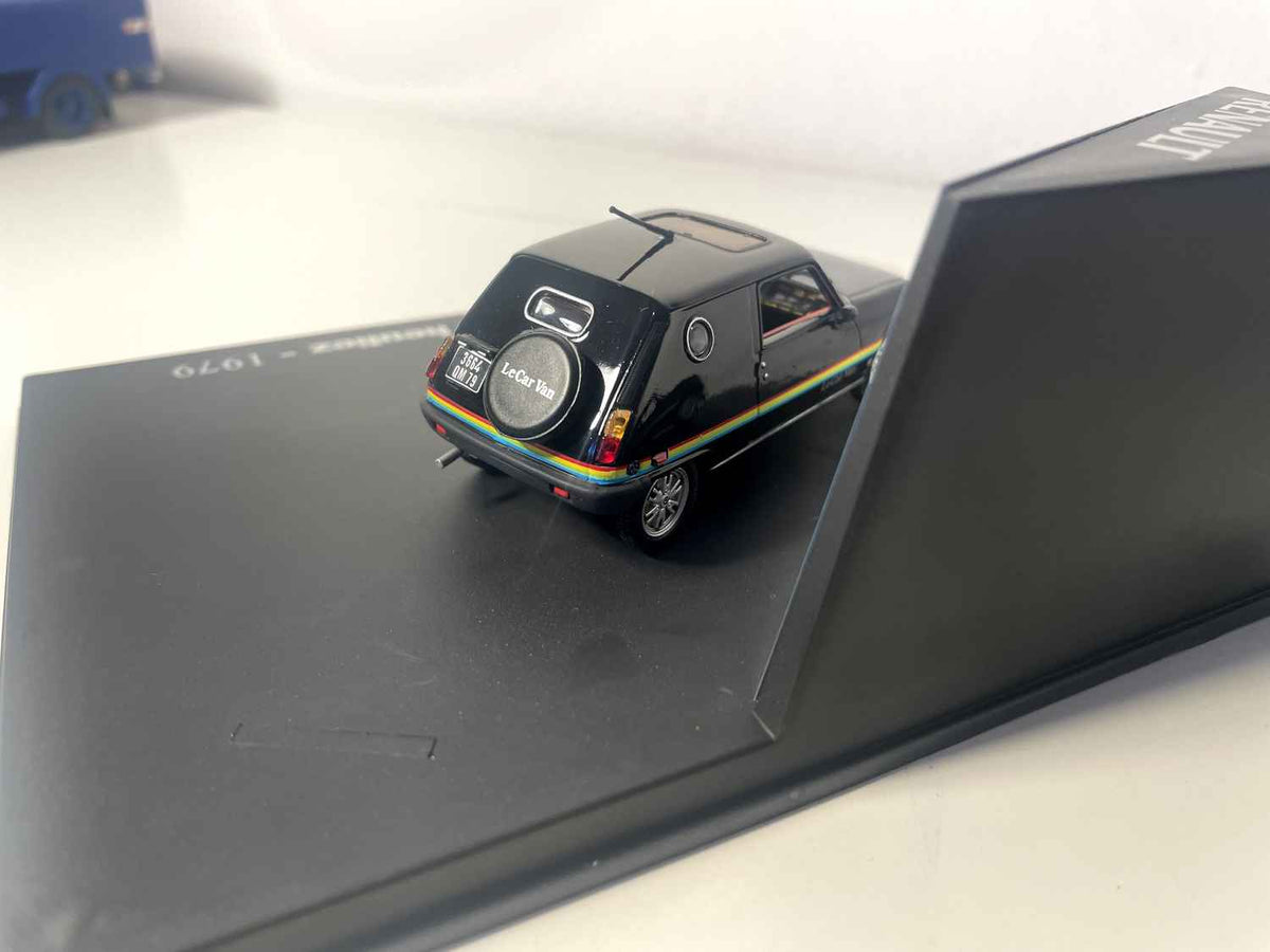Renault 5 Le Car Van Heuliez negro de 1976 (coffret boite rectangle) - Universal Hobbies