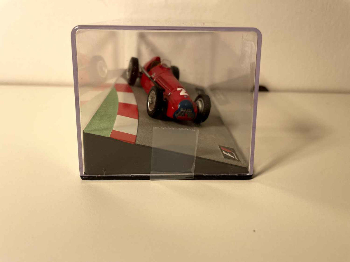 Alfa Roméo 158 rout Nummer 2 vum 1950 - Formule 1 - Nino Farina