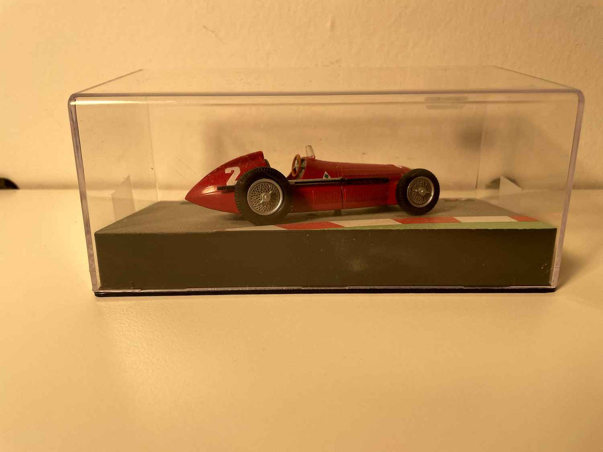 Alfa Roméo 158 rout Nummer 2 vum 1950 - Formule 1 - Nino Farina