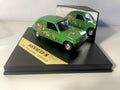 Renault 5 gréng vun 1976 mat SMARTIES Dekoratioun - VITESSE