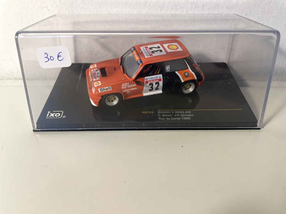 Renault 5 Turbo orange et noire numéro 32 - rallye de Corse de 1986 - IXO