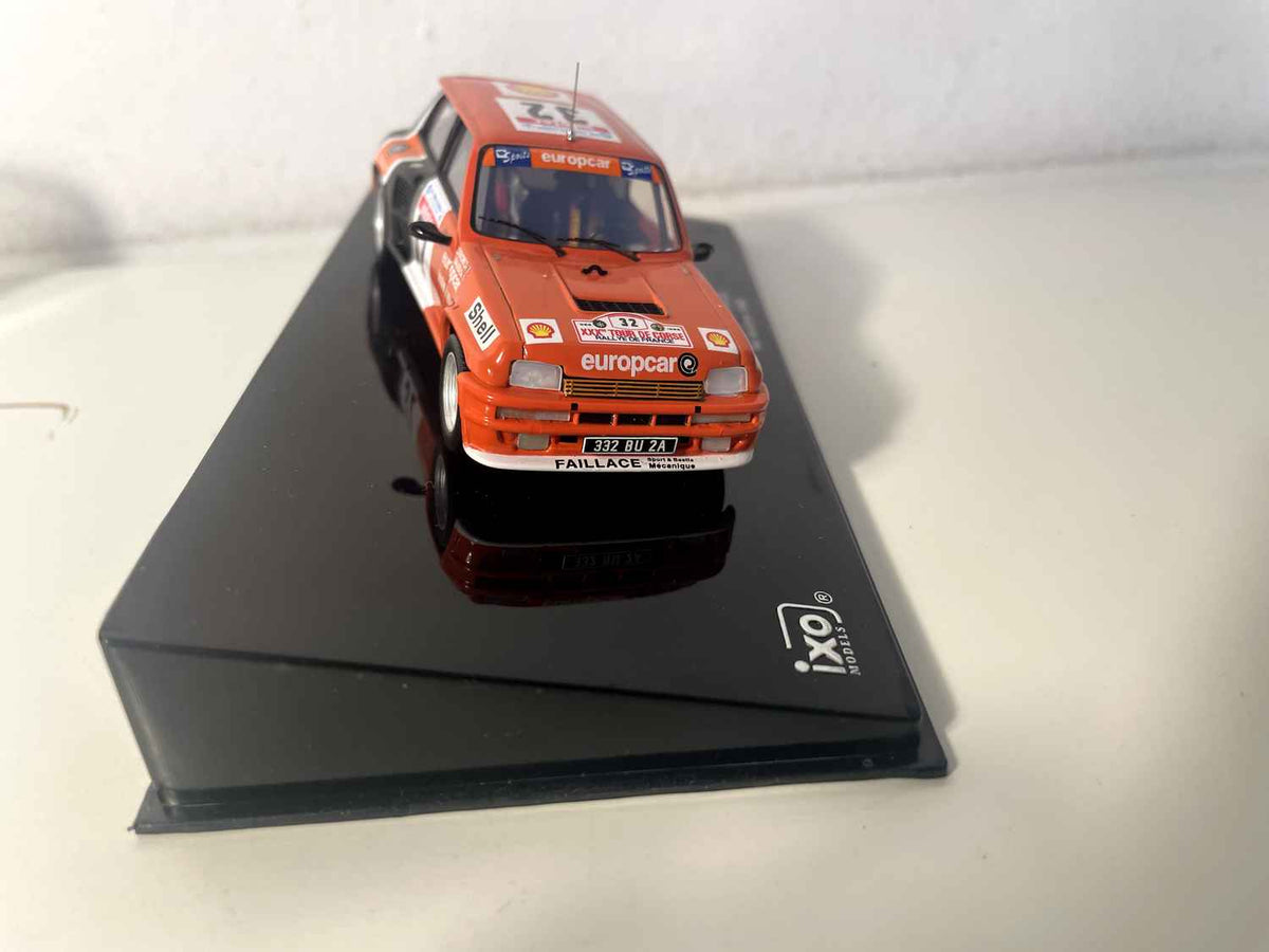 Renault 5 Turbo orange et noire numéro 32 - rallye de Corse de 1986 - IXO