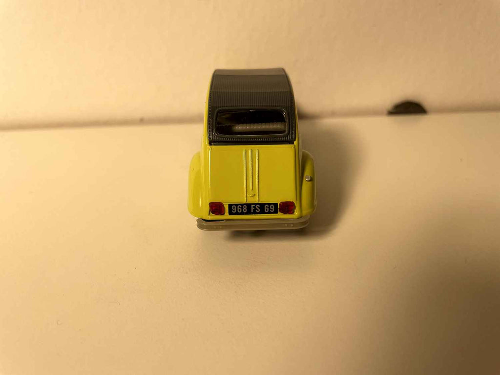 Citroën 2 CV Spécial Amarelo - Norev