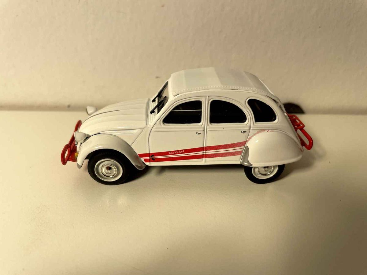 Citroën 2 CV 6 blanche et barres rouges (avec inscription "Rudolph") - Norev (sous blister)
