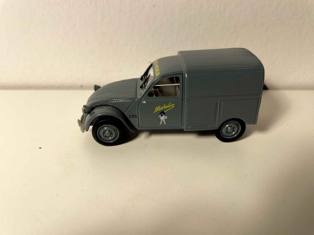 Citroën 2 CV AZU grise Michelin - Norev (sous blister)