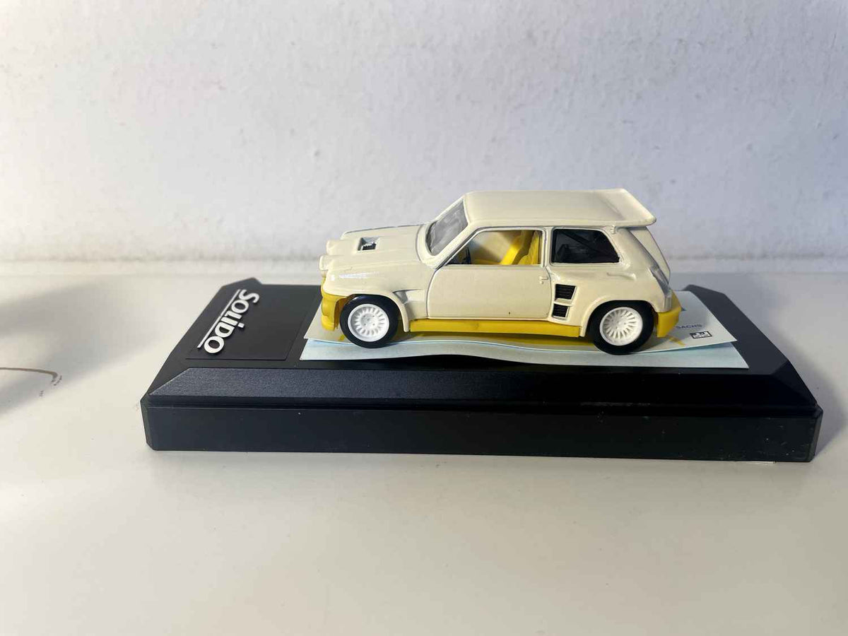 Renault 5 Maxi Turbo wäiss a giel Nummer 10 - Solido Referenz 1837