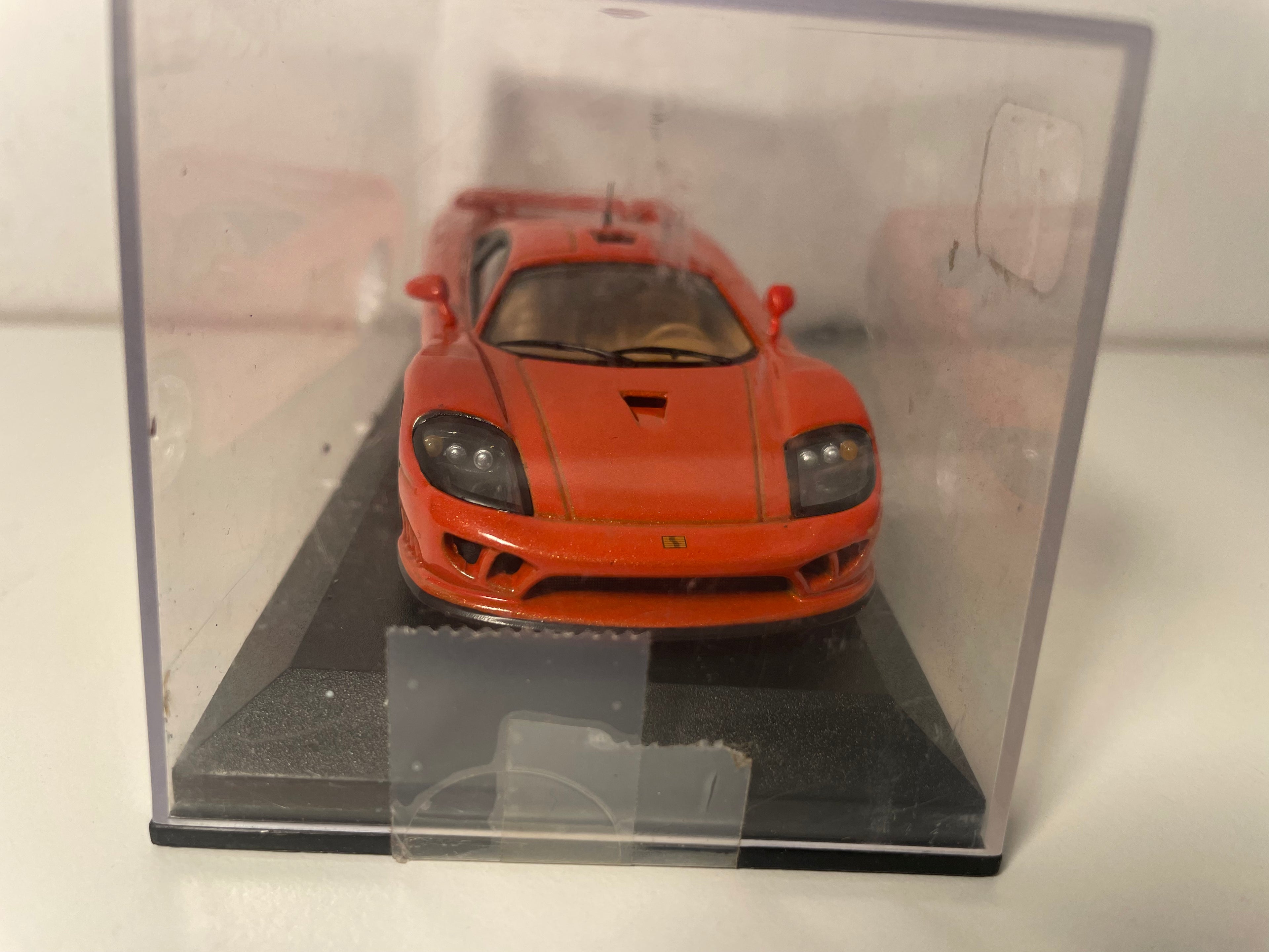 Saleen S7R dark orange color?