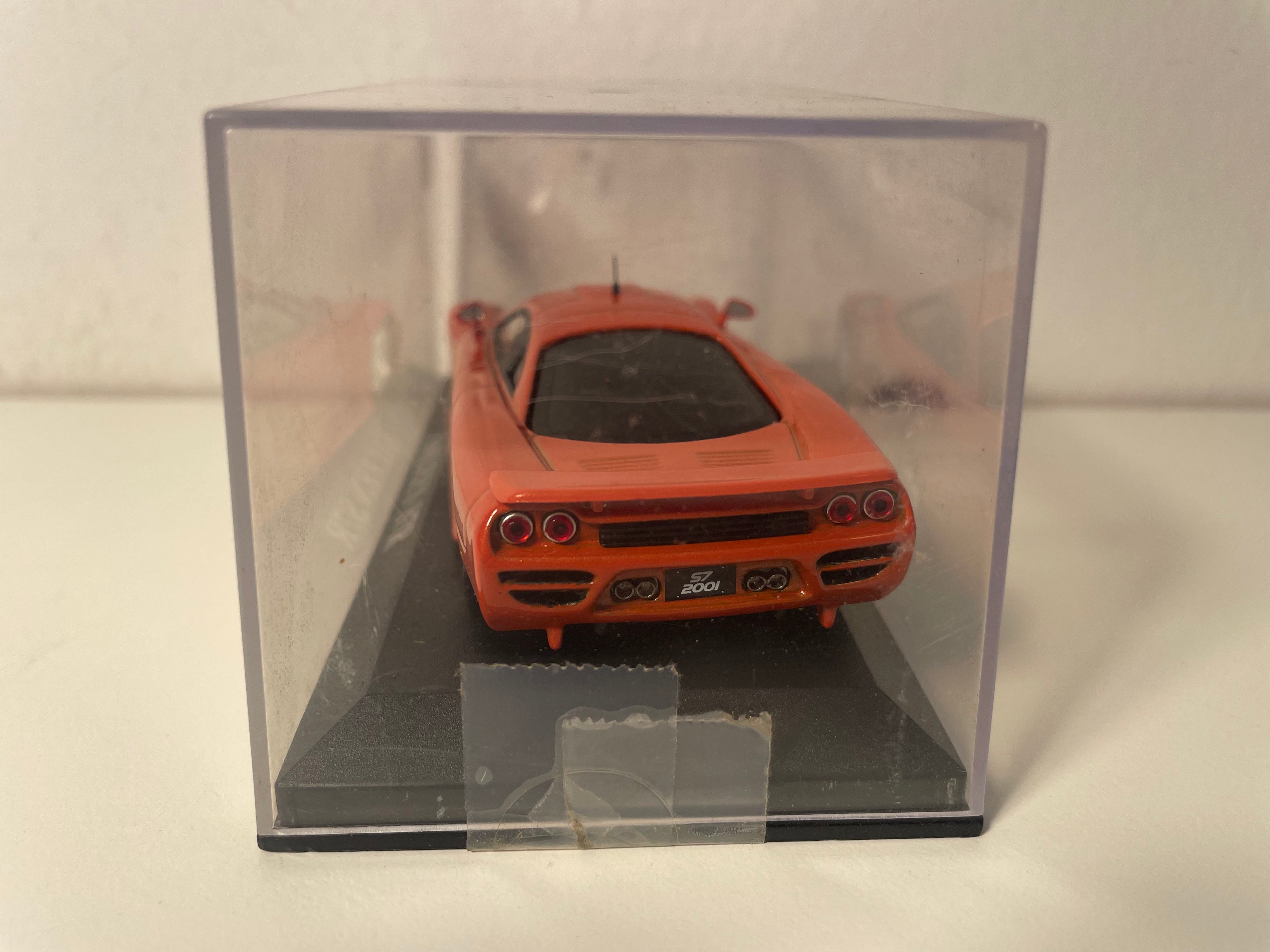 Saleen S7R dark orange color?