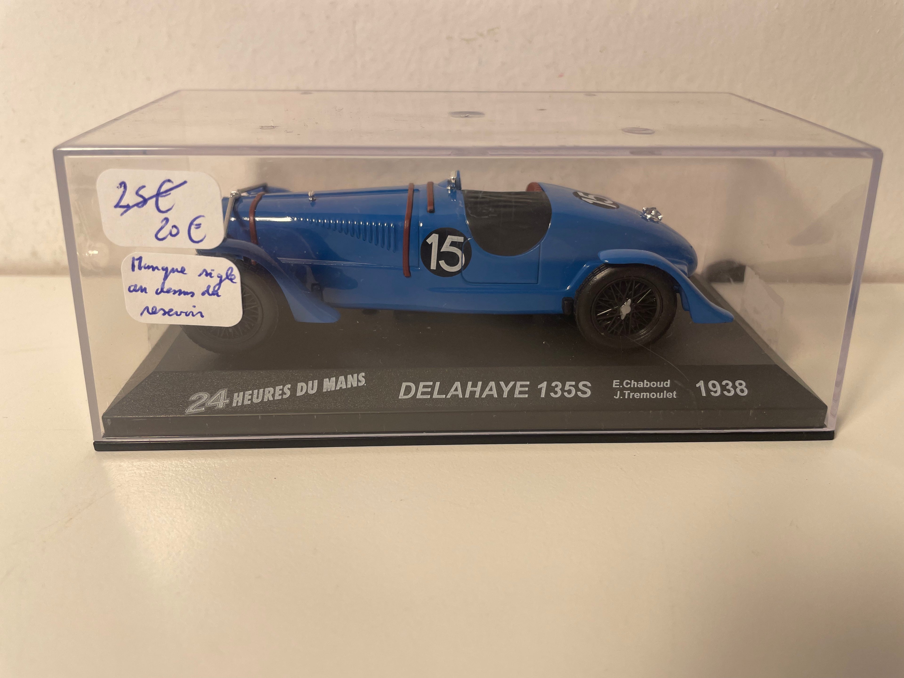 Delahaye 135S blo Nummer 15 (24 Stonne vu Le Mans 1938)