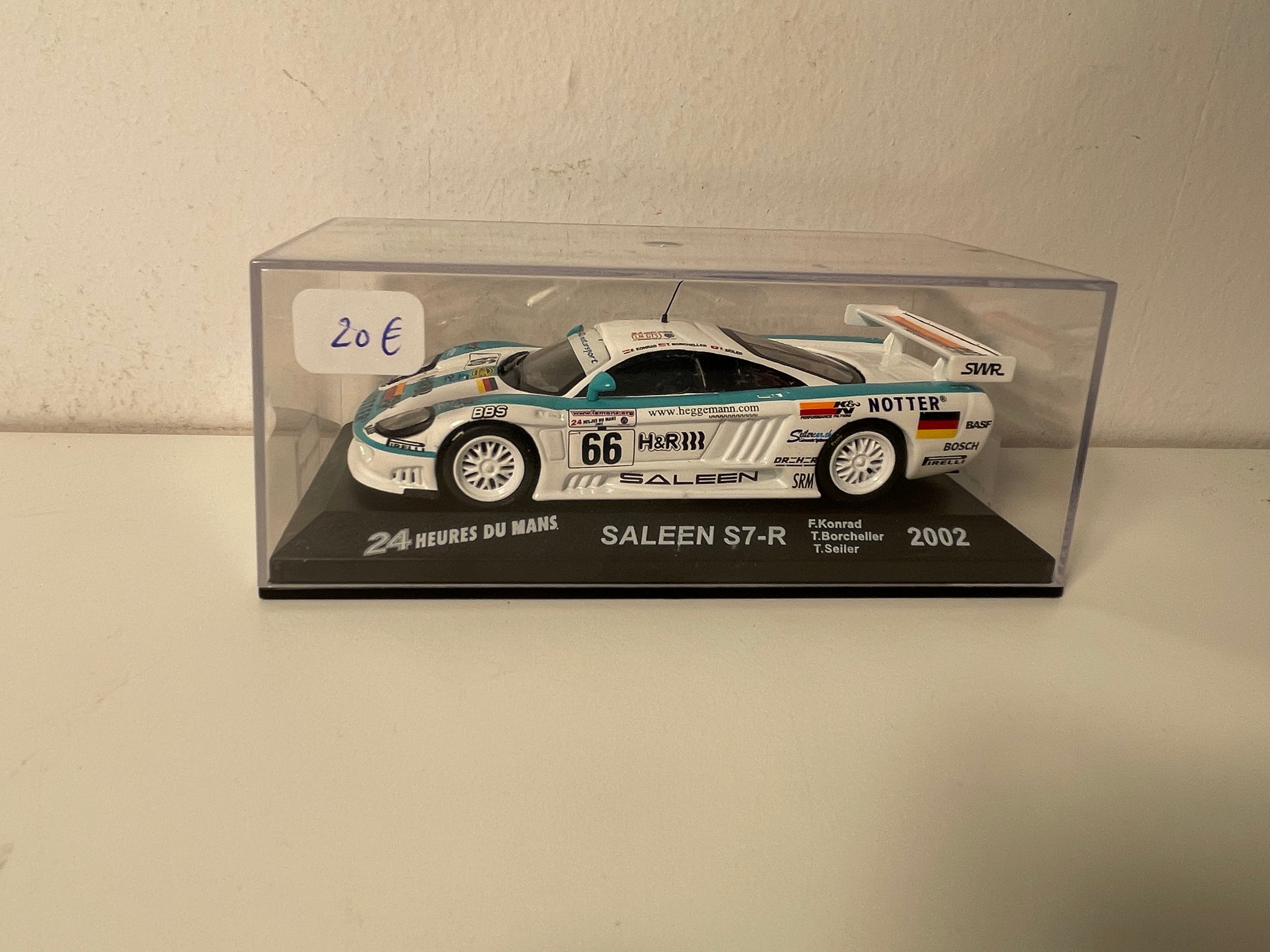 Saleen S7-R blanche et verte numéro 66 - 24 heures du Mans de 2002