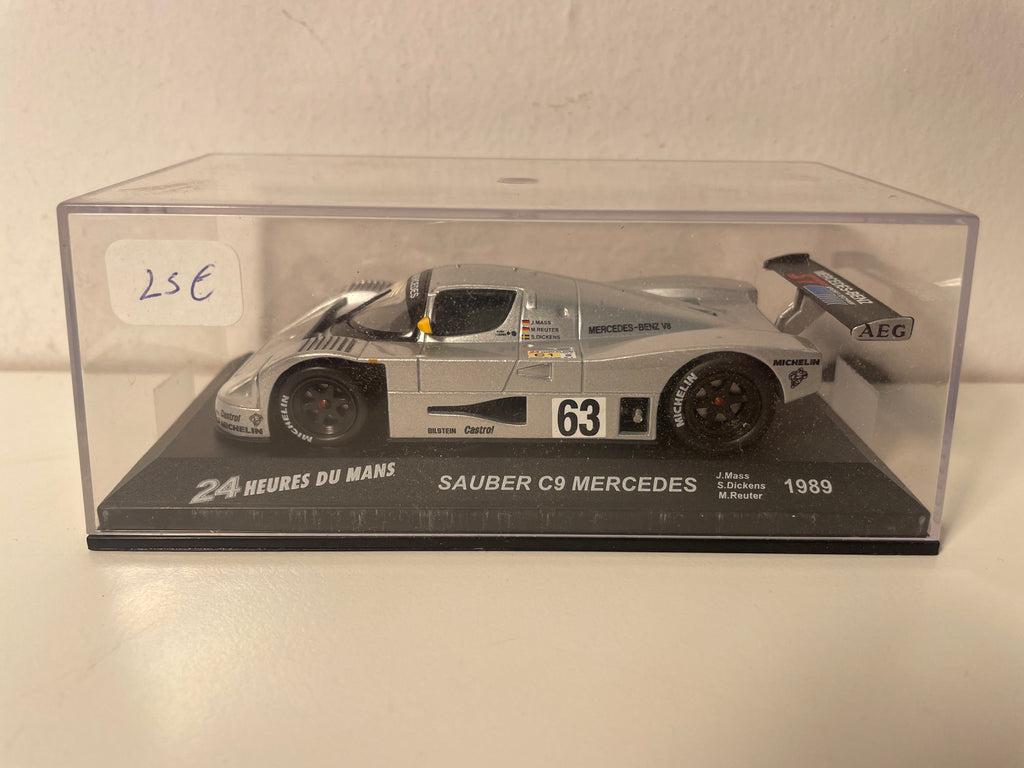 Sauber C9 Mercedes grise numéro 63 - 24 heures du Mans de 1989