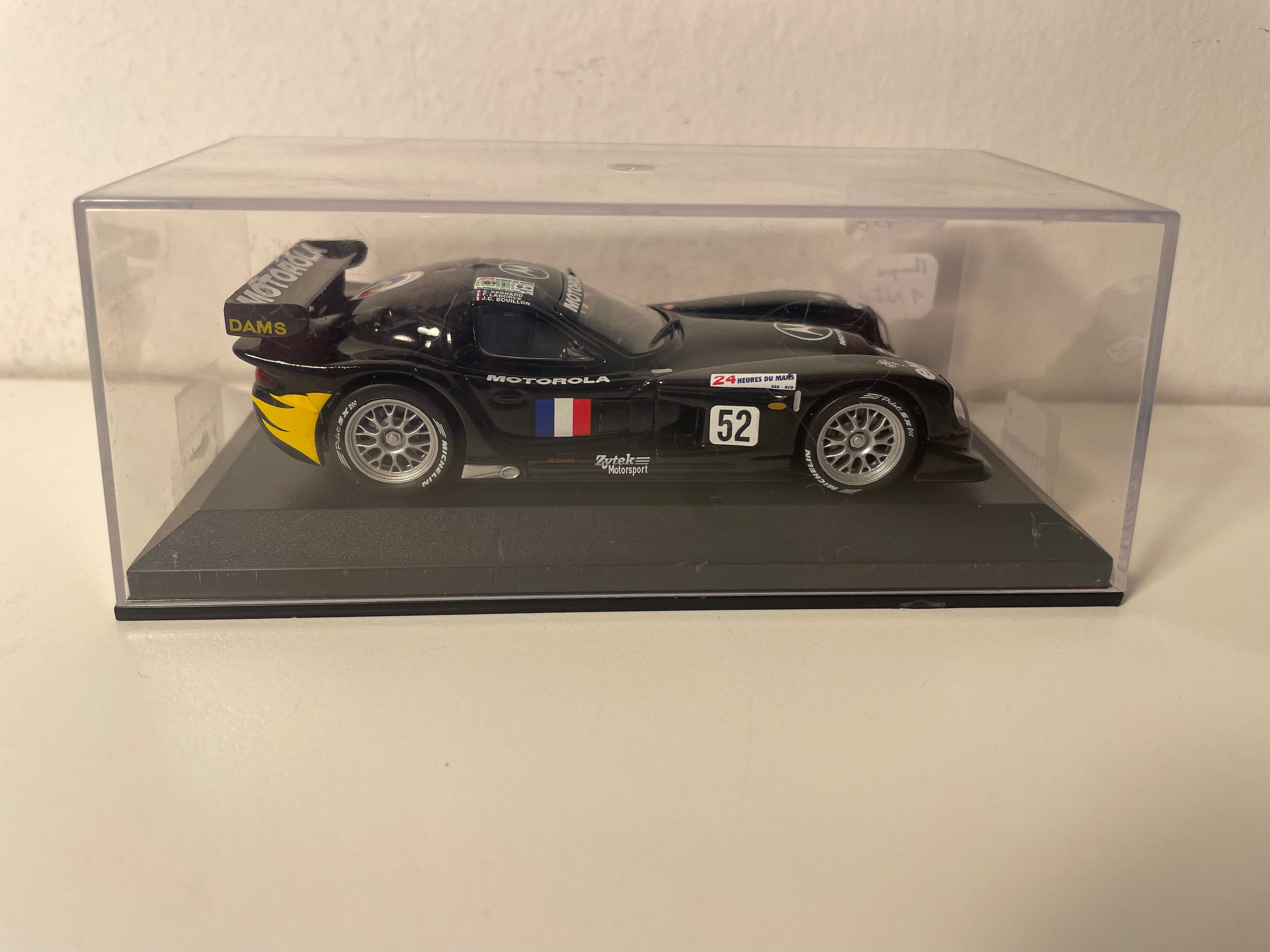 Panoz Esperante preto número 52 (24 Horas de Le Mans 1997)