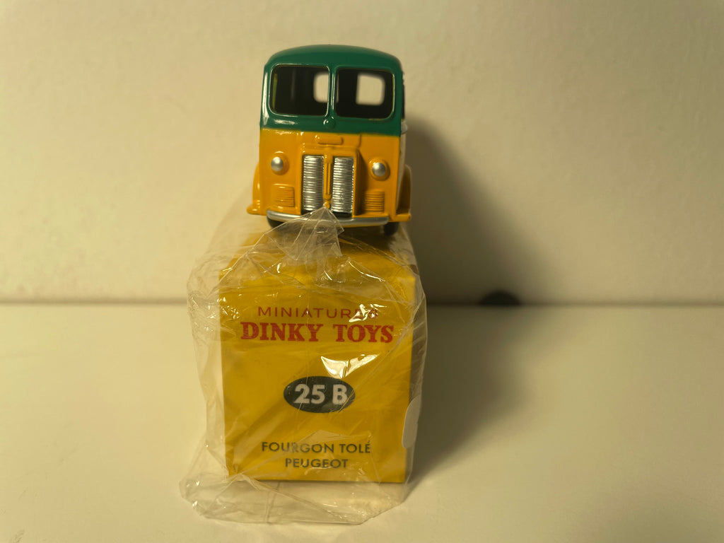 Peugeot D34 z reklamą Mazda Dinky-Toys (Editions Atlas)